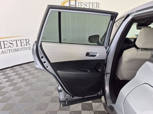 Used 2023 Toyota Corolla Cross L FWD image 30