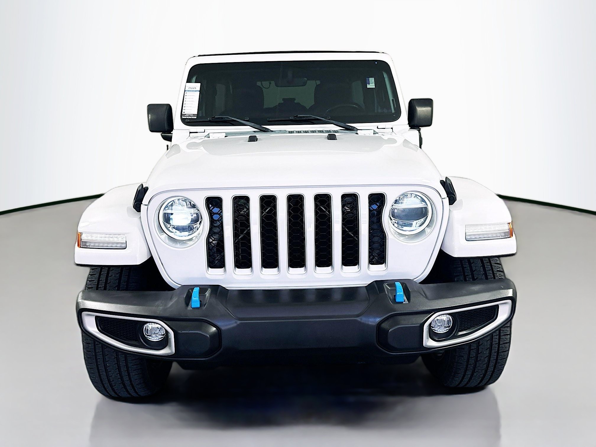 Used 2022 Jeep Wrangler Unlimited Sahara w/ Cold Weather Group AWD/4WD image 2