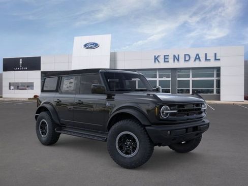 New 2025 Ford Bronco Outer Banks w/ Sasquatch Package AWD/4WD image 7