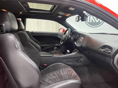 Used 2018 Dodge Challenger R/T Scat Pack RWD image 31