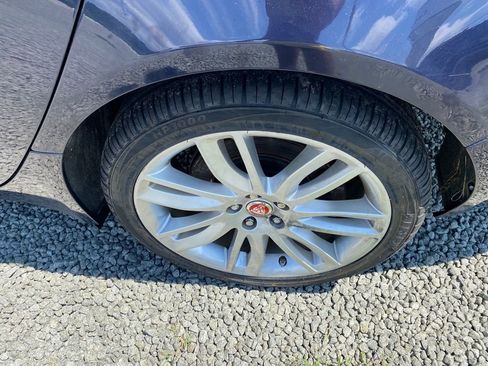 Used 2018 Jaguar XF Prestige image 25