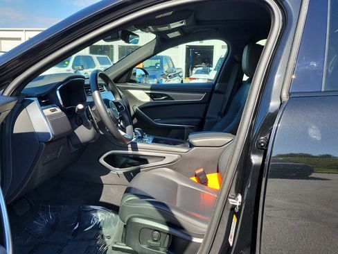 Used 2025 Jaguar F-PACE R-Dynamic S AWD/4WD image 19