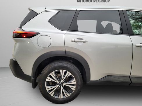 Used 2023 Nissan Rogue SV image 27