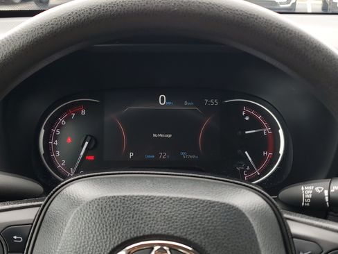 Used 2024 Toyota RAV4 XLE FWD image 22