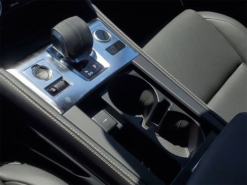 Used 2025 Jaguar F-PACE R-Dynamic S image 24