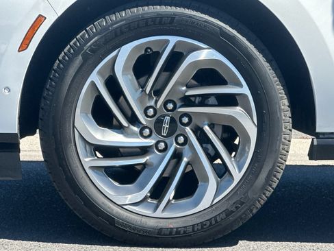 Used 2025 Lincoln Navigator Reserve AWD/4WD image 33