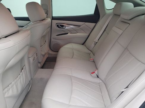 Used 2015 INFINITI Q70 3.7 w/ Deluxe Touring Package image 18