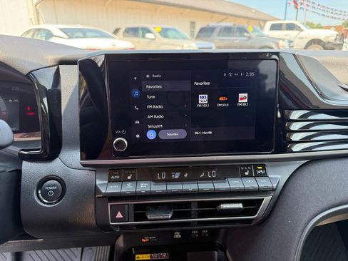 Used 2025 Toyota Camry LE w/ Convenience Package FWD image 11