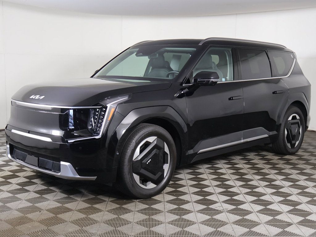 Used 2024 Kia EV9 Land AWD/4WD image 11