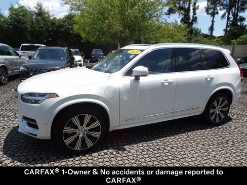 Certified 2025 Volvo XC90 T8 Plus AWD/4WD image 4