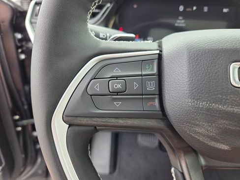 New 2026 Jeep Grand Cherokee Limited w/ Luxury Tech Group II RWD image 28
