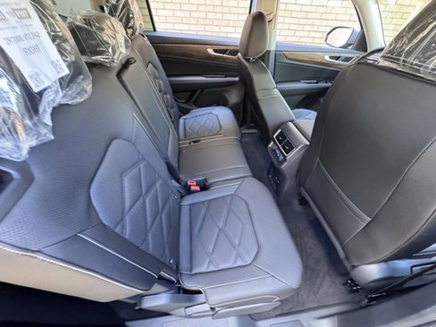 New 2026 Volkswagen Atlas SE image 19