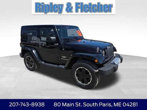 Used 2014 Jeep Wrangler Sahara w/ Dual Top Group AWD/4WD image 6