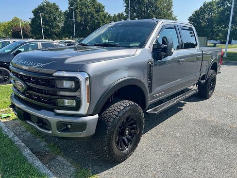 Used 2024 Ford F250 Lariat w/ Lariat Ultimate Package AWD/4WD image 3