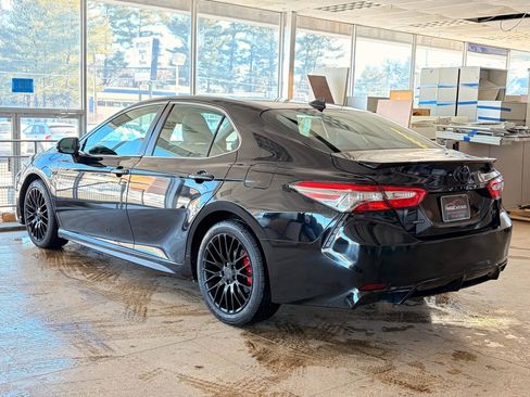 Used 2019 Toyota Camry SE image 9