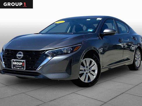 Used 2025 Nissan Sentra S image 1