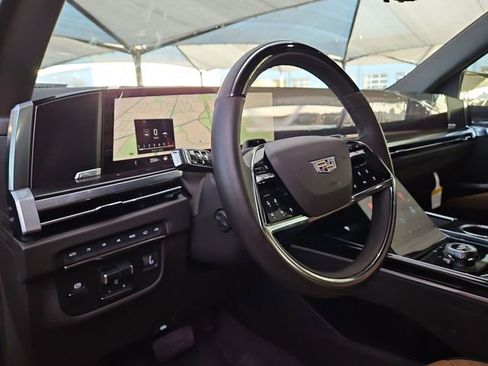 Used 2025 Cadillac Escalade Premium Luxury w/ Touring Package image 17