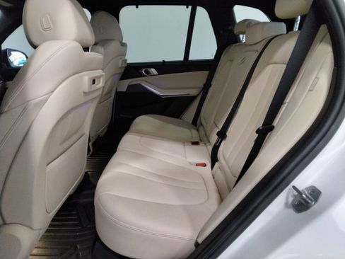 Used 2022 BMW X5 xDrive40i w/ Executive Package image 29