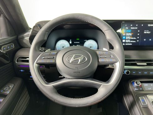 Used 2025 Hyundai Palisade Calligraphy image 17