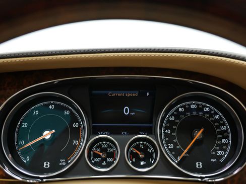 Used 2016 Bentley Flying Spur W12 image 30