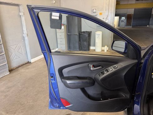 Used 2010 Hyundai Tucson GLS w/ Popular Equipment Pkg 2 FWD image 20