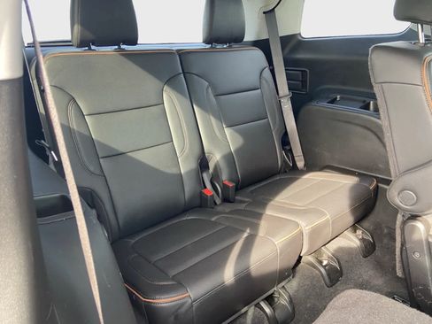 Used 2023 GMC Acadia AT4 AWD/4WD image 15