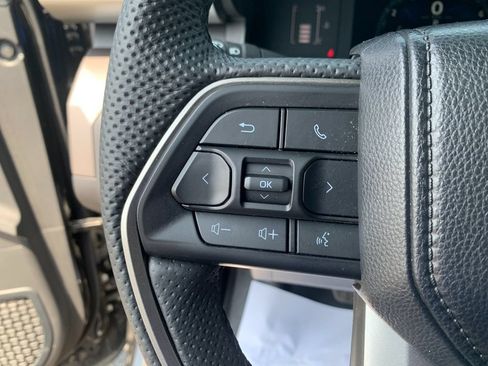Used 2024 Toyota Tacoma SR5 AWD/4WD image 26