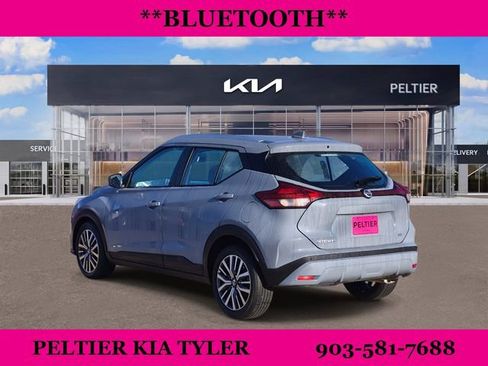 Used 2021 Nissan Kicks SV image 5