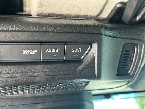 Used 2025 Jeep Wrangler Unlimited Rubicon AWD/4WD image 35