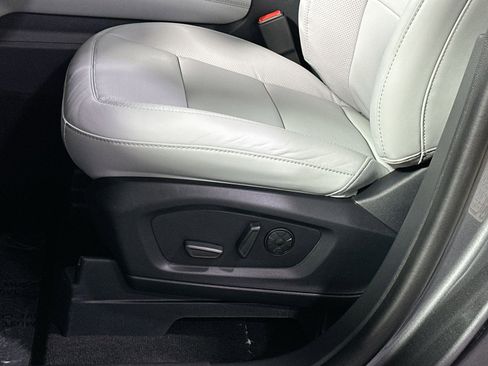 New 2026 Ford Explorer Platinum w/ LUX Leather Package image 14