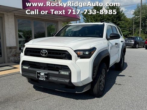 Used 2025 Toyota 4Runner SR5 AWD/4WD image 4