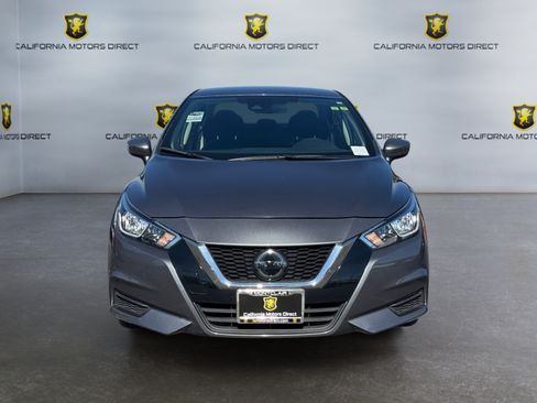 Used 2021 Nissan Versa SV FWD image 8