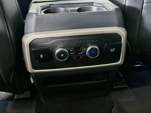 Used 2024 Ford Expedition Limited RWD image 29