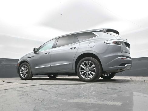 Used 2024 Buick Enclave Avenir image 23
