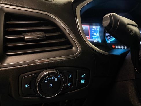 Used 2019 Ford Edge Titanium w/ Equipment Group 301A image 34