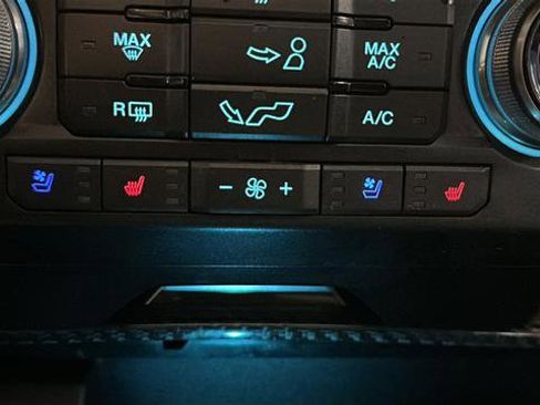 Used 2019 Ford F150 Raptor w/ Equipment Group 802A Luxury AWD/4WD image 30