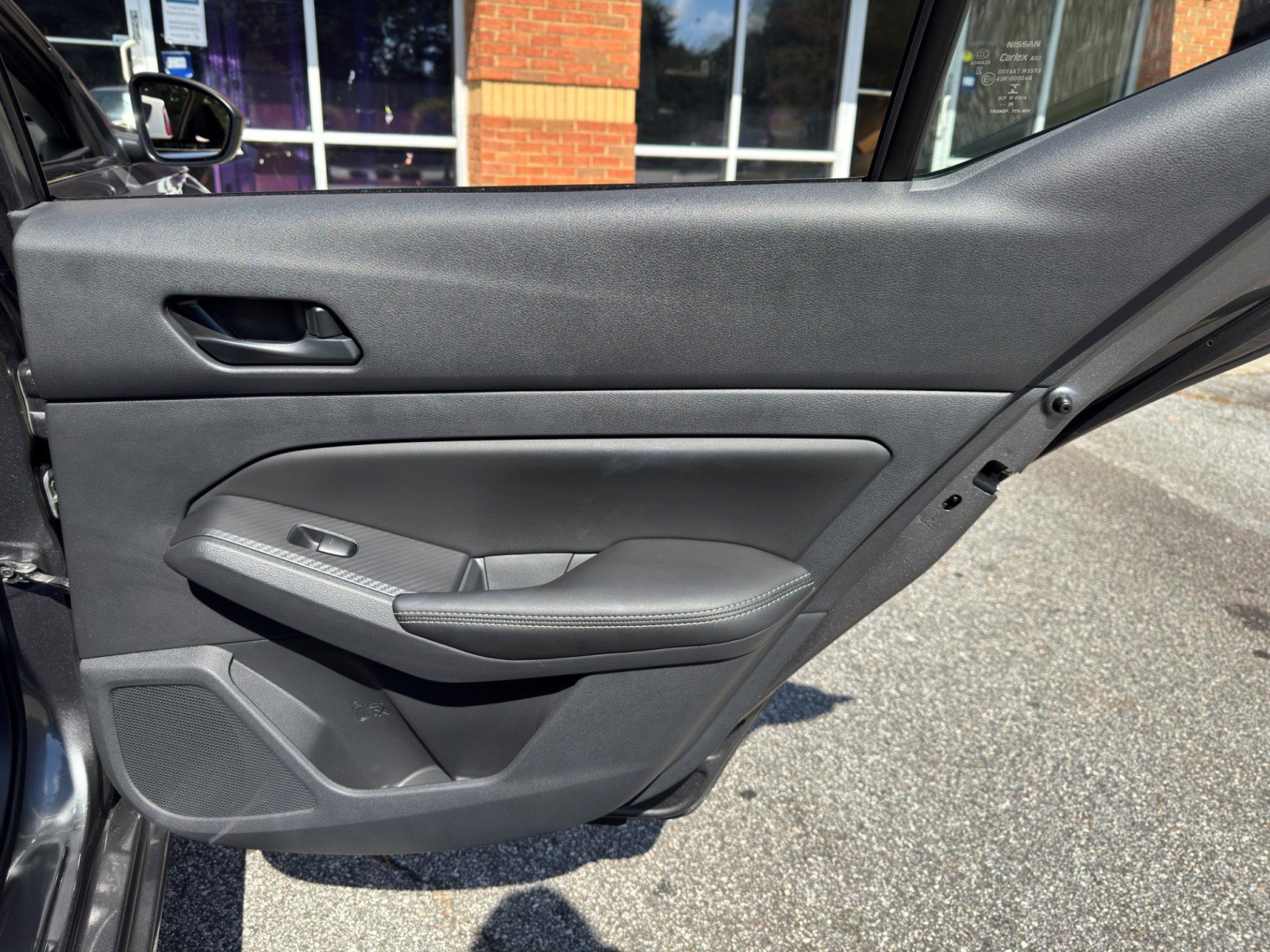 Used 2025 Nissan Altima 2.5 SV FWD image 38