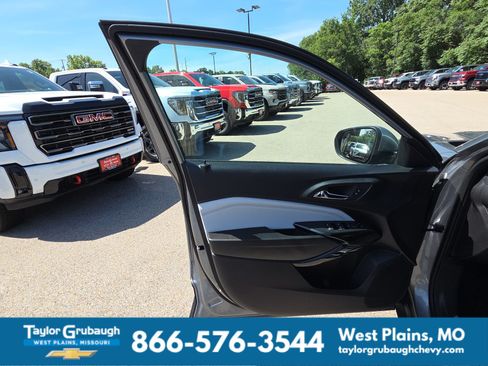 New 2026 Chevrolet Trax LT w/ Driver Confidence Package FWD image 12