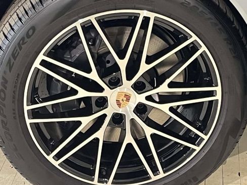 New 2026 Porsche Cayenne AWD/4WD image 13