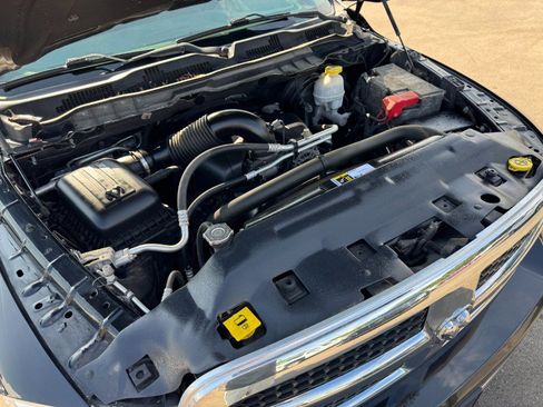 Used 2018 RAM 1500 Classic SLT AWD/4WD image 23