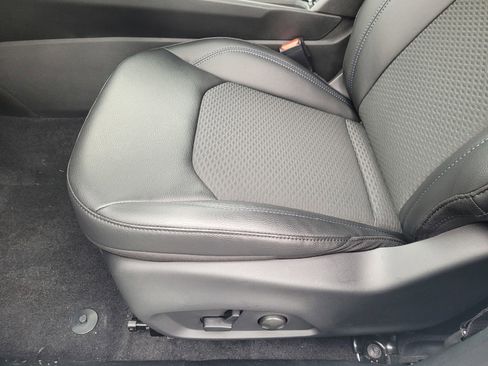 New 2026 Jeep Compass Latitude image 13