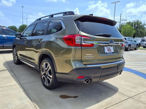 Certified 2025 Subaru Ascent Limited AWD/4WD image 3