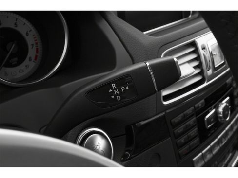 Used 2015 Mercedes-Benz E 400 4MATIC Coupe image 8
