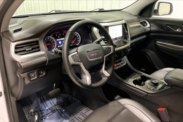 Used 2023 GMC Acadia SLT w/ Preferred Package AWD/4WD image 14