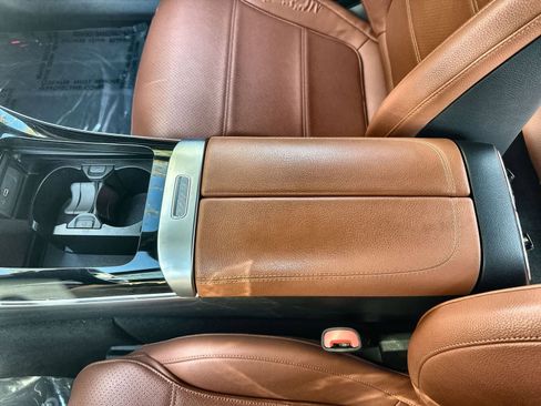 Used 2023 Mercedes-Benz C 300 C 300 image 16