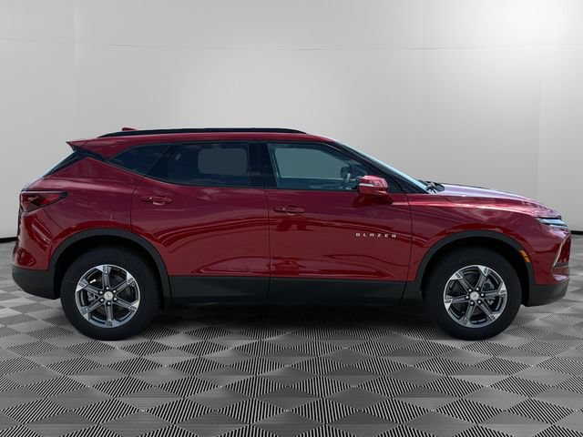 New 2026 Chevrolet Blazer LT w/ Sound & Technology Package AWD/4WD image 6