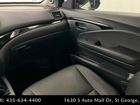 Used 2017 Honda Pilot Touring image 10