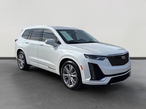 Used 2024 Cadillac XT6 Premium Luxury w/ Technology Package image 7