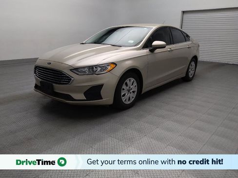Used 2019 Ford Fusion S image 1