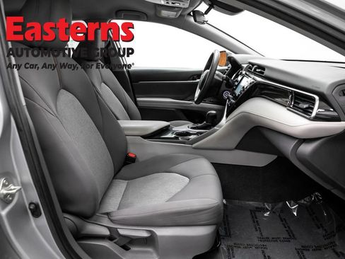 Used 2020 Toyota Camry LE FWD image 22